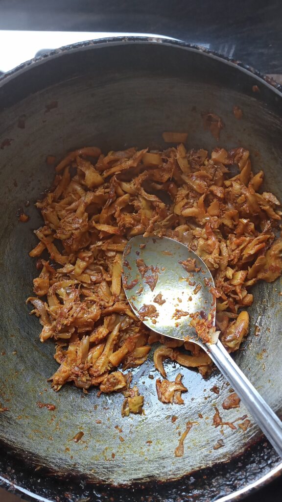dry mushroom curry